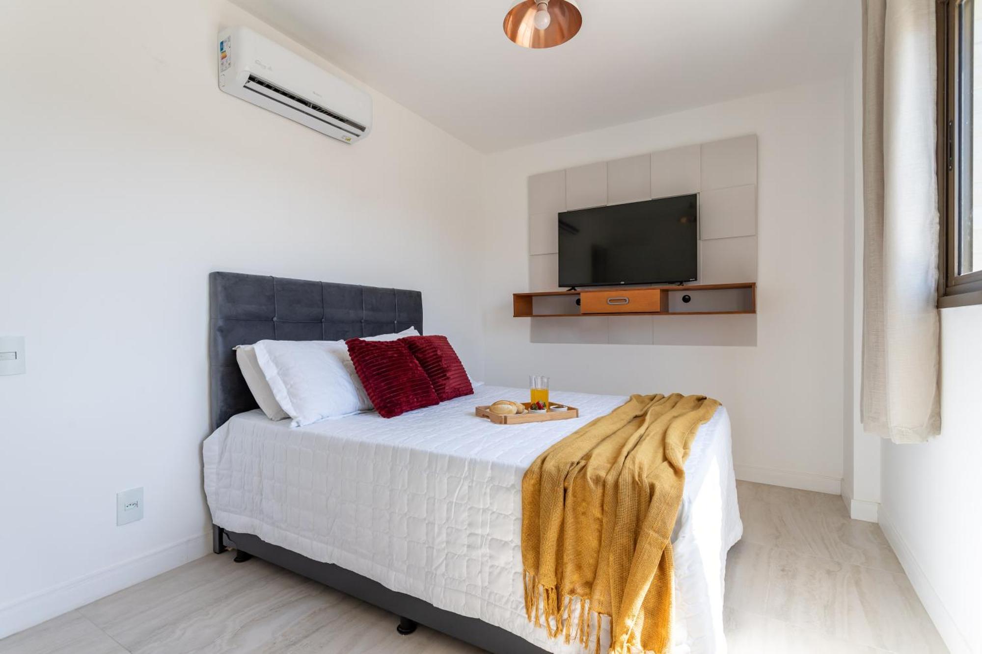 Praia dos Anjos Beach Club Condo: 2BR, Pool, 24/7 Security Arraial do Cabo Room photo