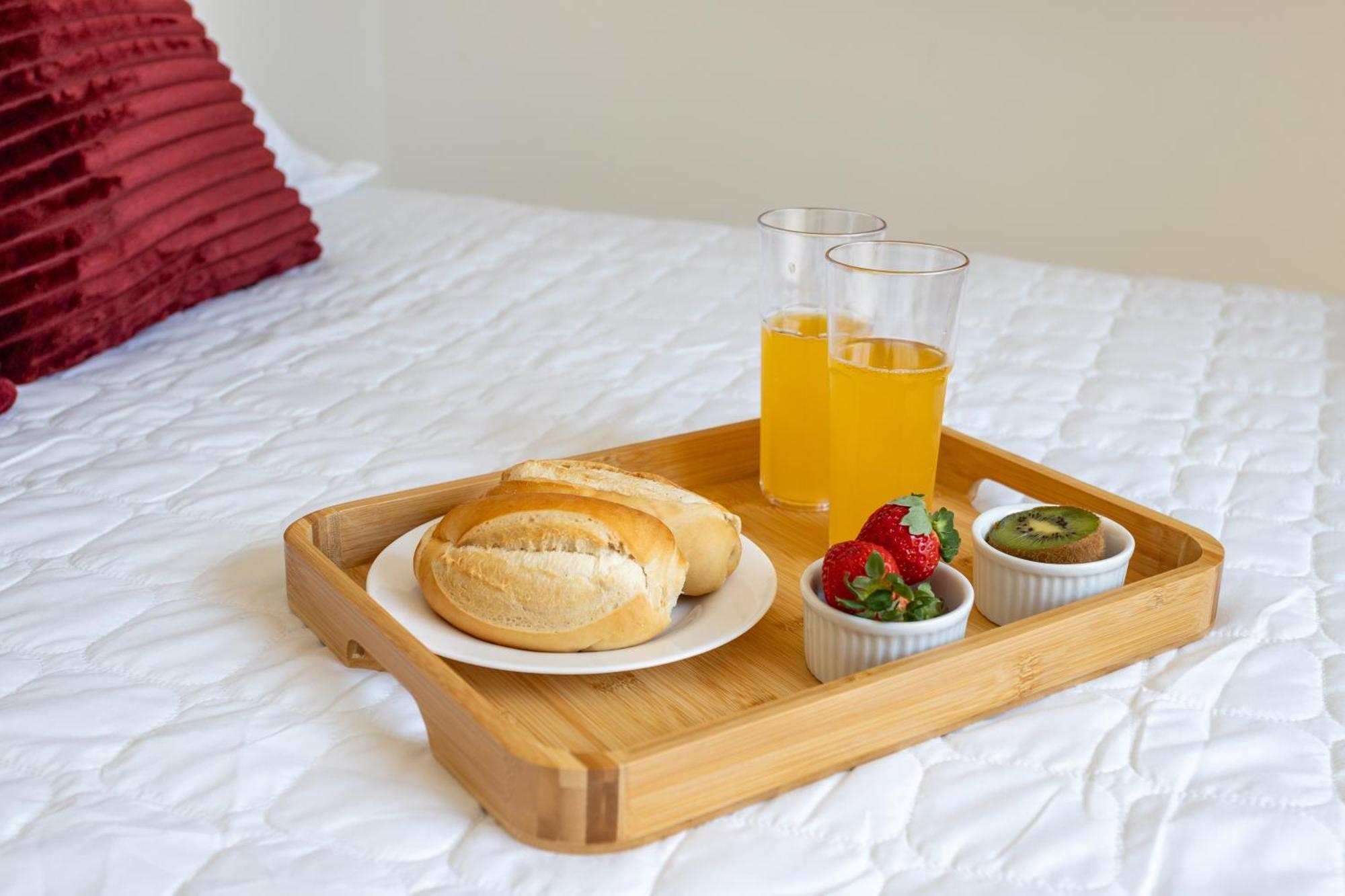 Praia dos Anjos Beach Club Condo: 2BR, Pool, 24/7 Security Arraial do Cabo Room photo