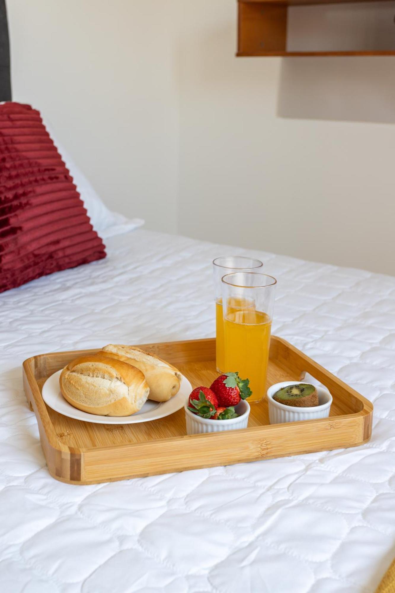 Praia dos Anjos Beach Club Condo: 2BR, Pool, 24/7 Security Arraial do Cabo Room photo