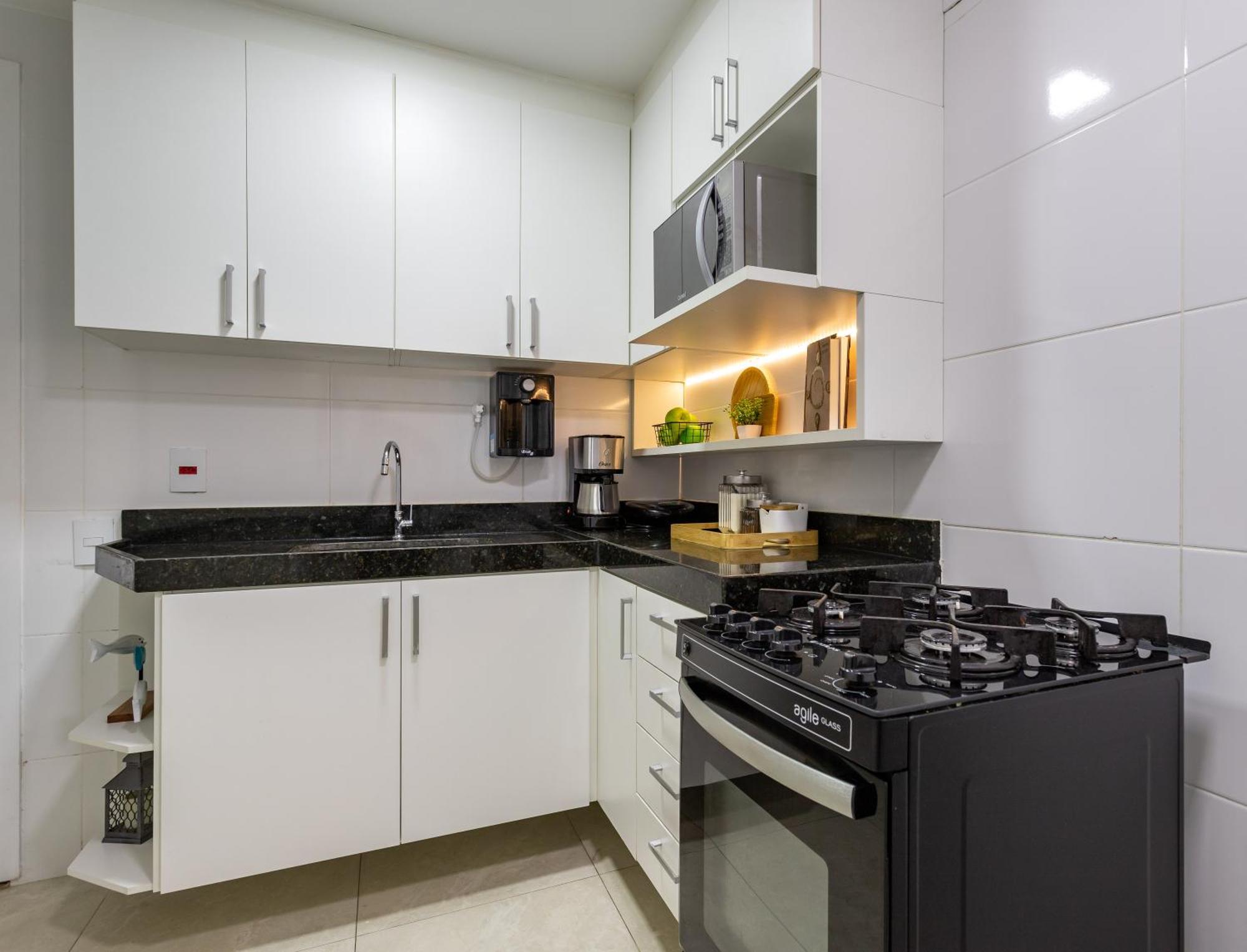 Praia dos Anjos Beach Club Condo: 2BR, Pool, 24/7 Security Arraial do Cabo Room photo